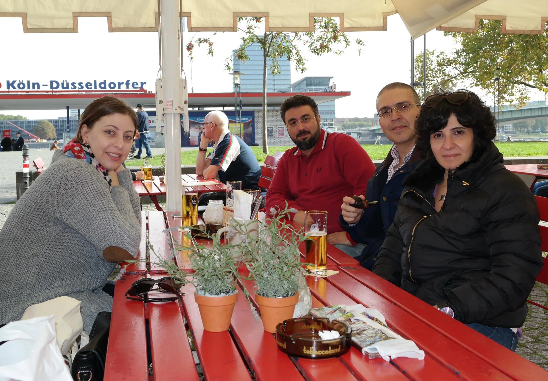 Enjoying some German food and the famous Cologne beer, the Kölsch